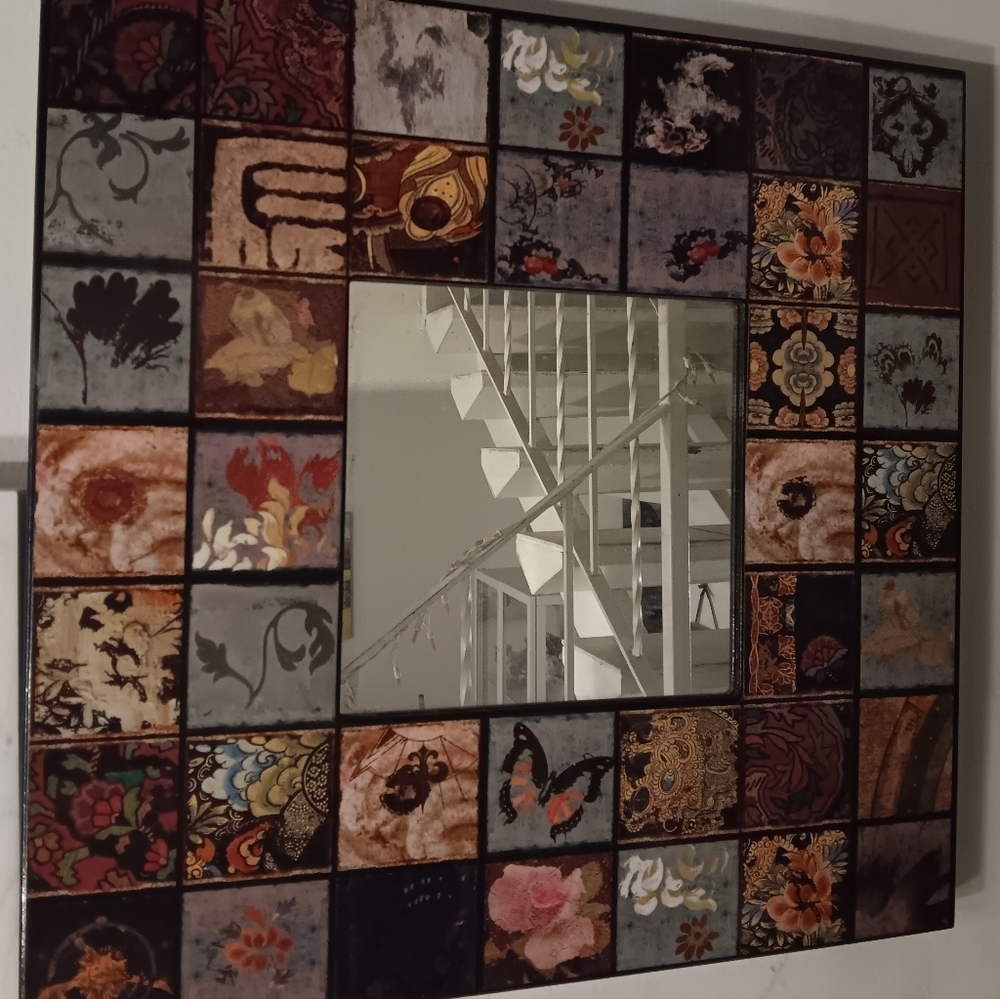 Wall mirror multi design 20x 20" - Picture 3 of 3